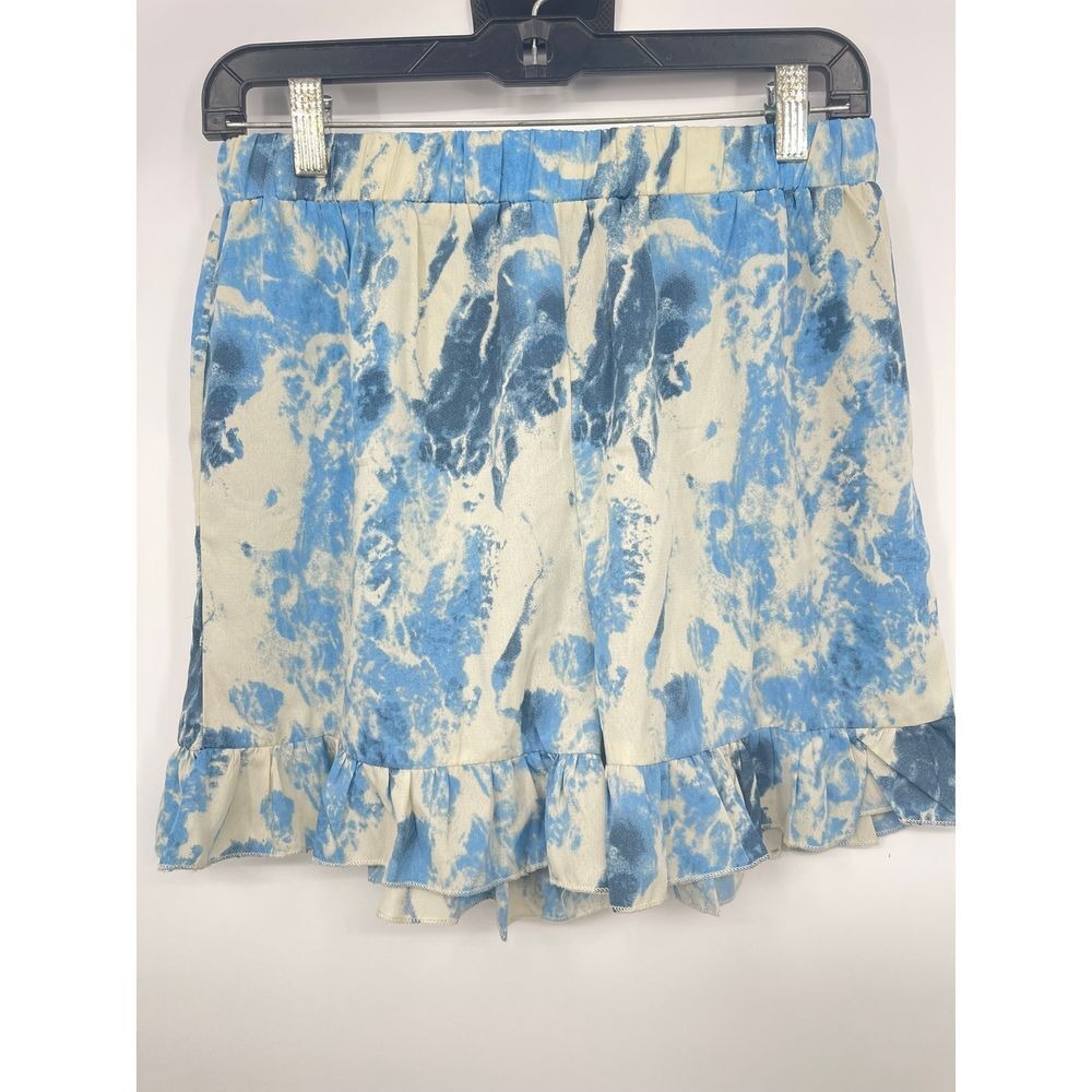 Vibrant Cloud-Patterned‎ Shorts